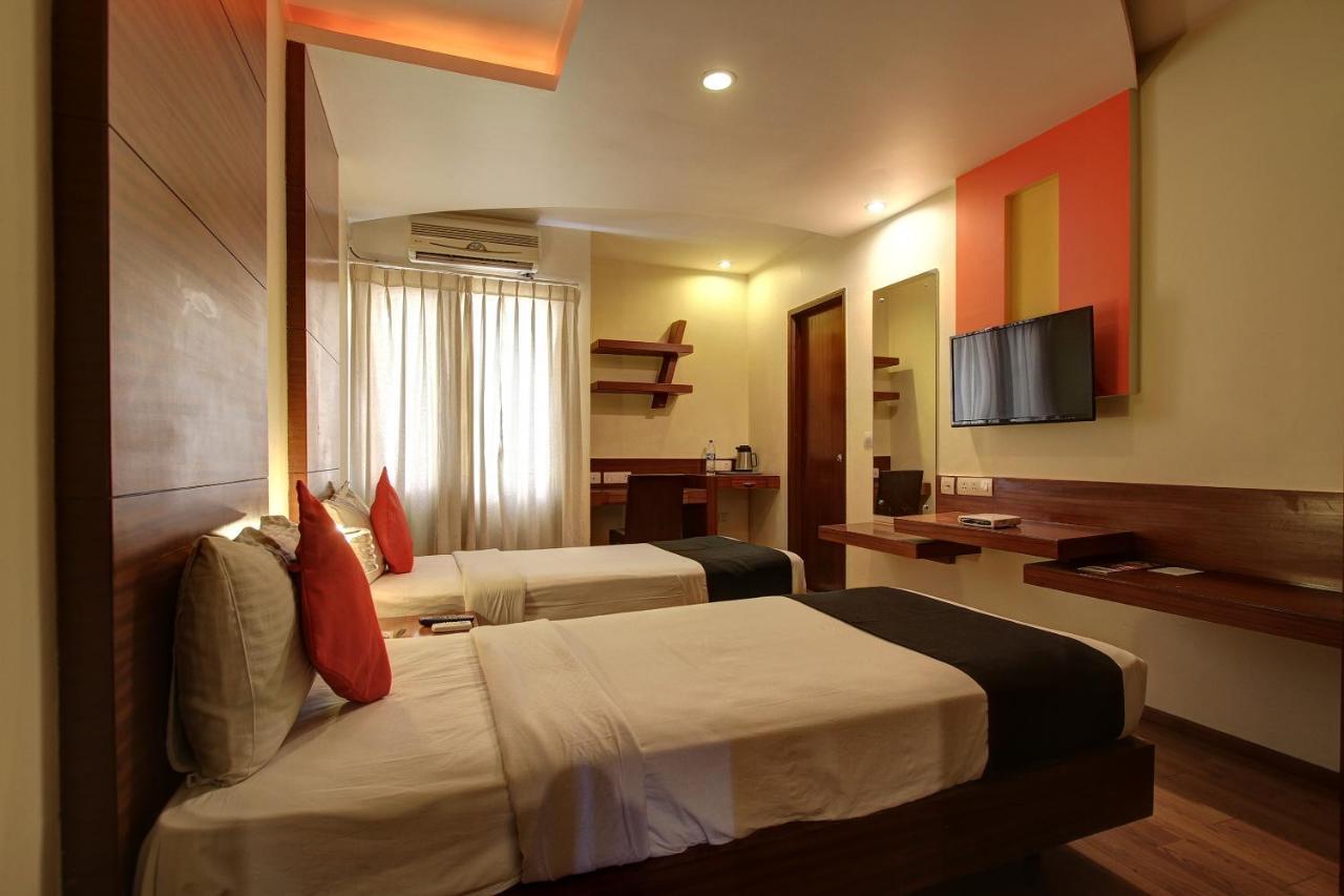 Capital O 80566 Hotel Mayank Bilaspur (Chhattisgarh) Exterior photo